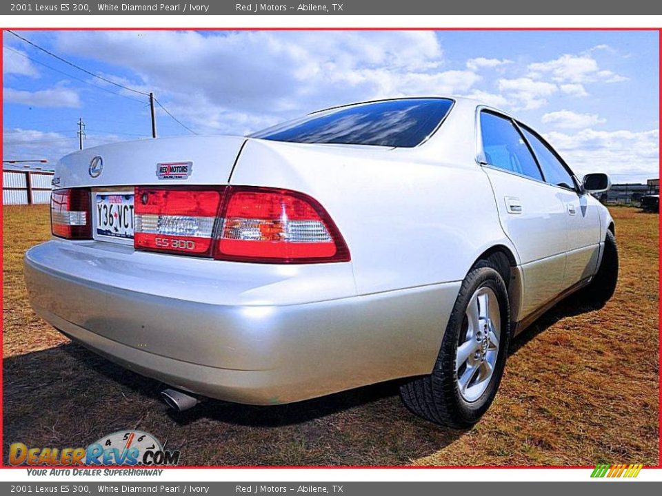 2001 Lexus ES 300 White Diamond Pearl / Ivory Photo #6