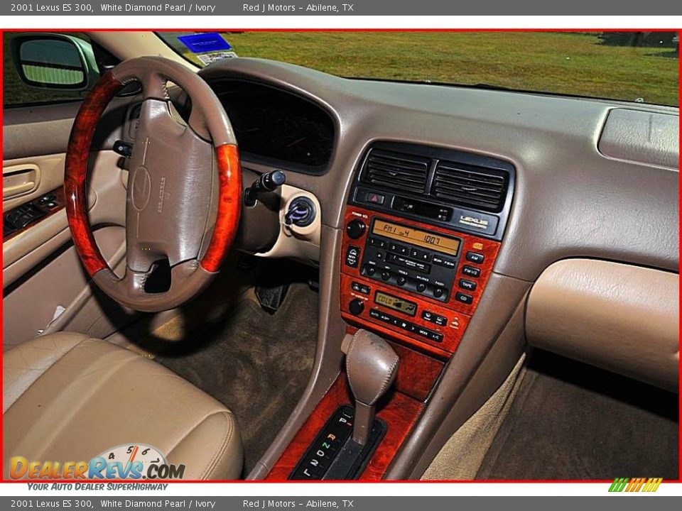 2001 Lexus ES 300 White Diamond Pearl / Ivory Photo #19