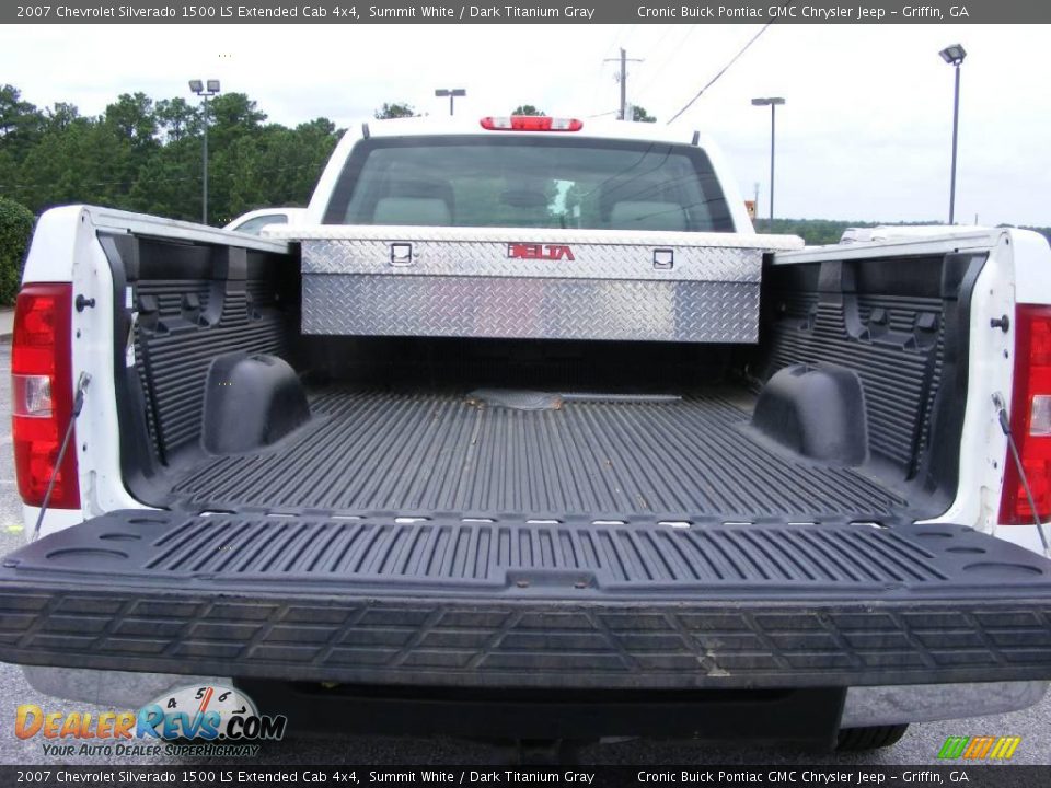 2007 Chevrolet Silverado 1500 LS Extended Cab 4x4 Summit White / Dark Titanium Gray Photo #17