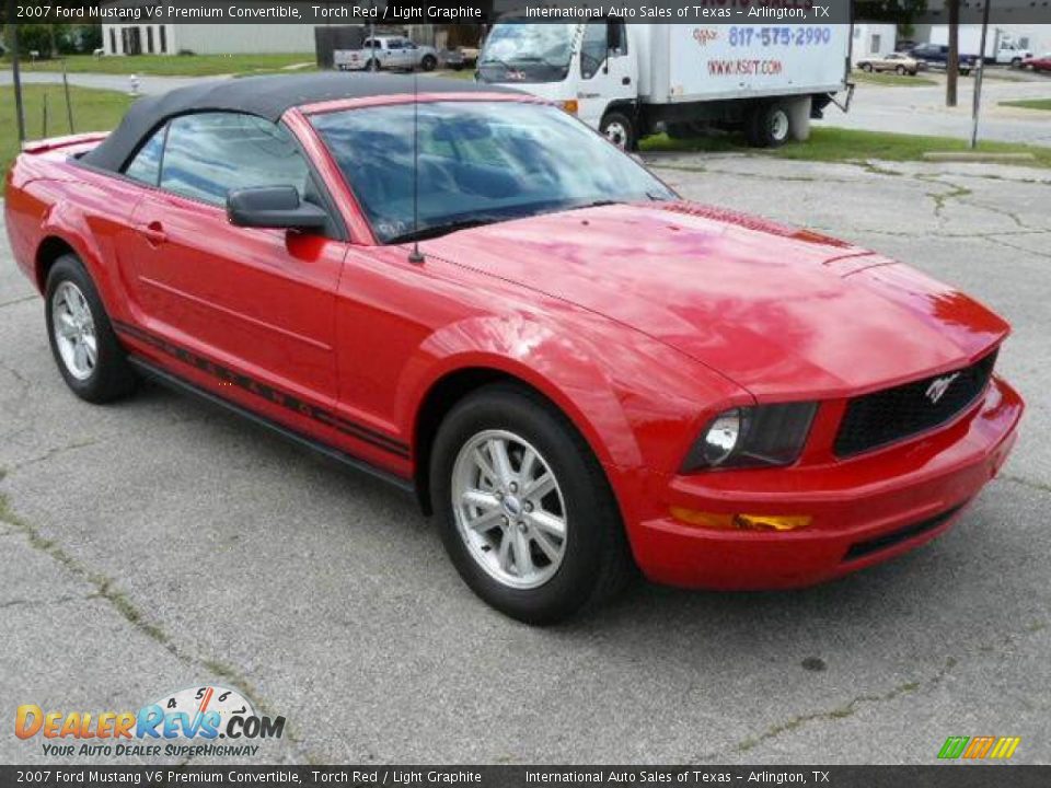 2007 Ford Mustang V6 Premium Convertible Torch Red / Light Graphite Photo #2