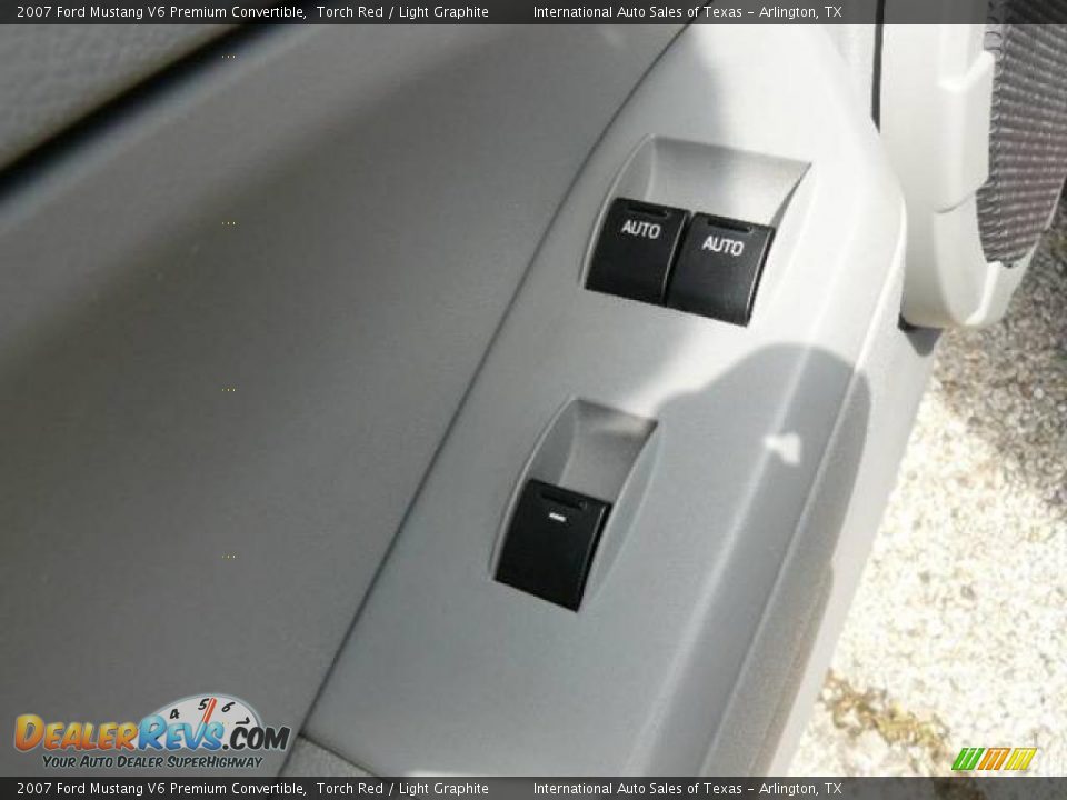 2007 Ford Mustang V6 Premium Convertible Torch Red / Light Graphite Photo #11