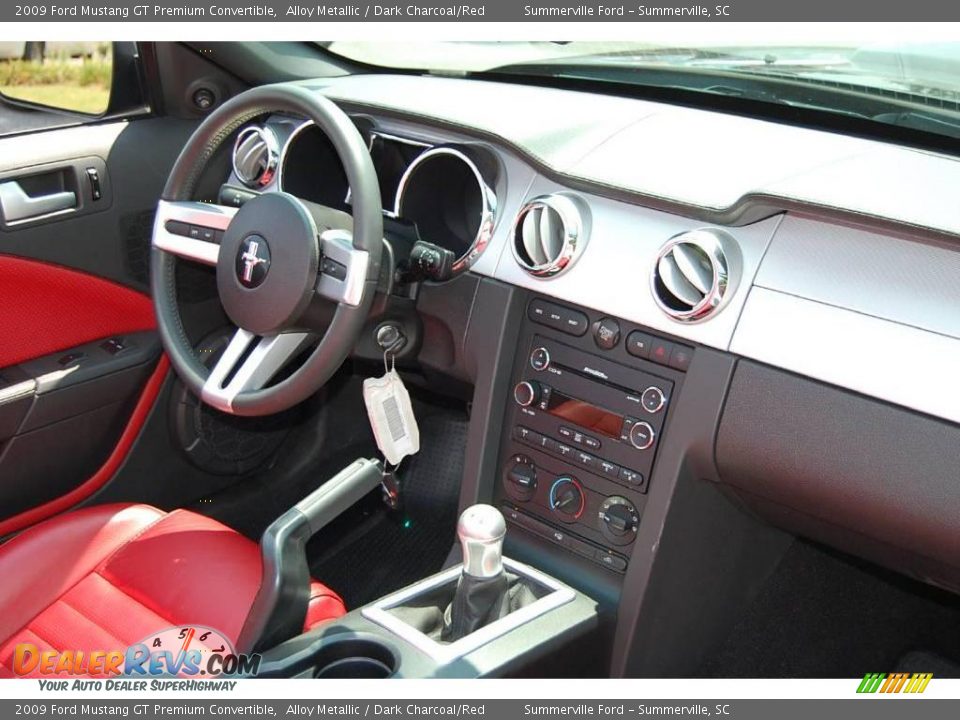 2009 Ford Mustang GT Premium Convertible Alloy Metallic / Dark Charcoal/Red Photo #12