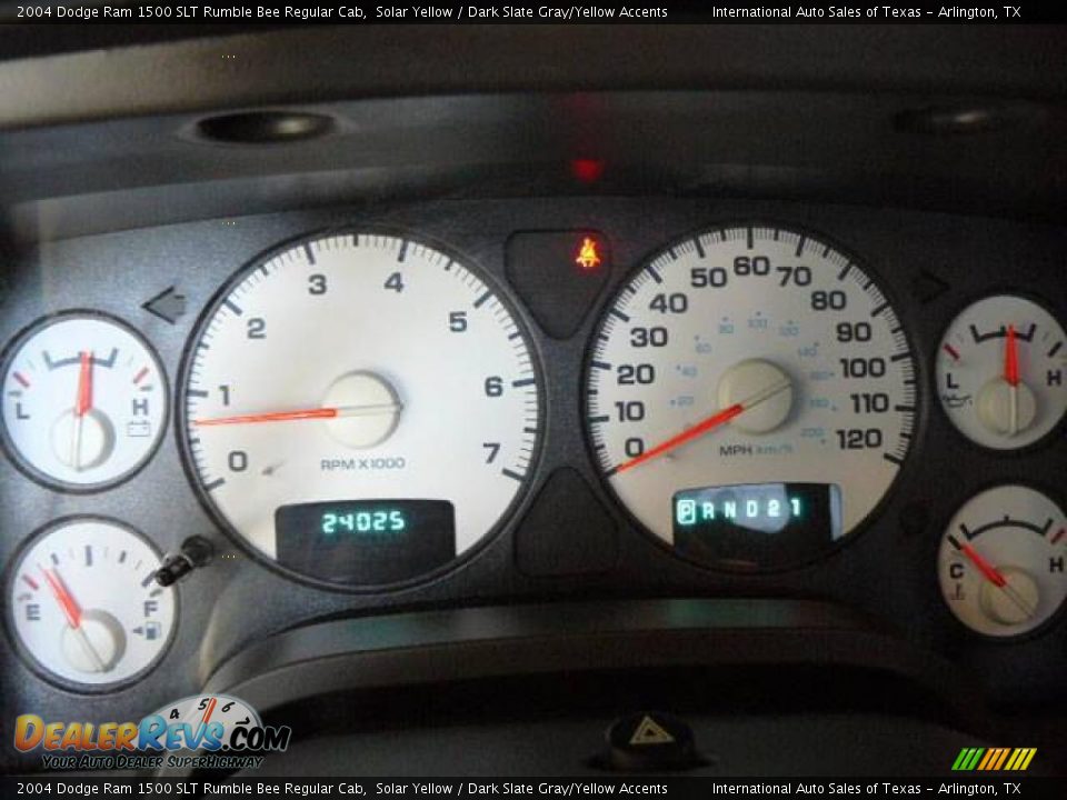 2004 Dodge Ram 1500 SLT Rumble Bee Regular Cab Solar Yellow / Dark Slate Gray/Yellow Accents Photo #30