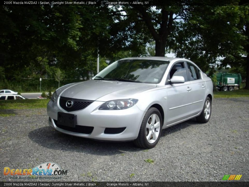 2006 Mazda MAZDA3 i Sedan Sunlight Silver Metallic / Black Photo #1