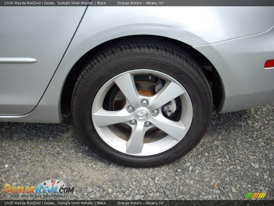 2006 Mazda MAZDA3 i Sedan Sunlight Silver Metallic / Black Photo #13