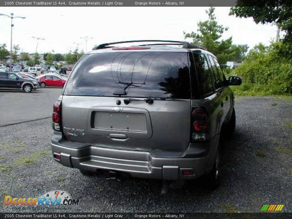 2005 Chevrolet TrailBlazer LS 4x4 Graystone Metallic / Light Gray Photo #3