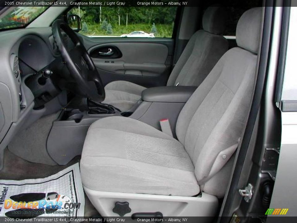 2005 Chevrolet TrailBlazer LS 4x4 Graystone Metallic / Light Gray Photo #7