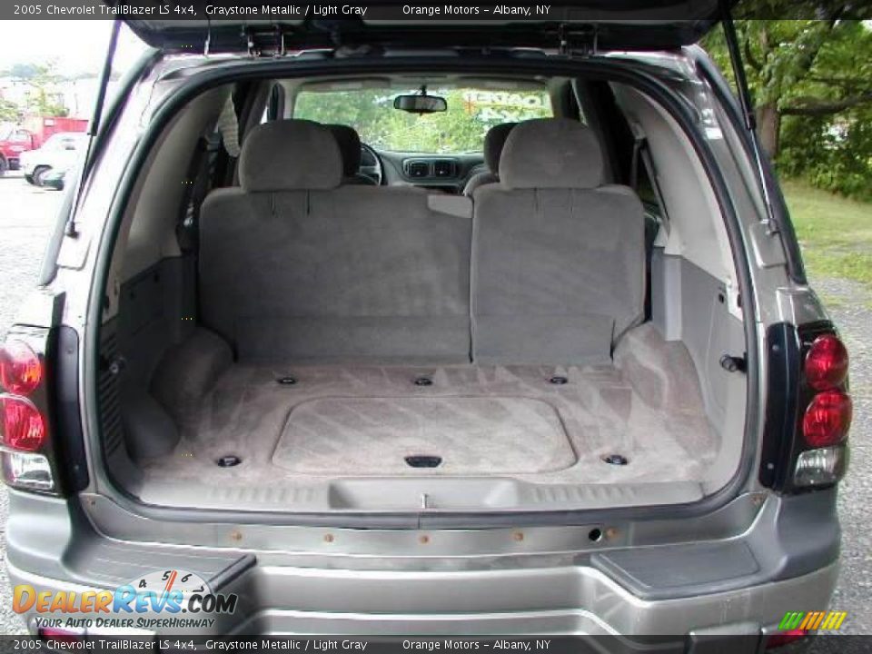 2005 Chevrolet TrailBlazer LS 4x4 Graystone Metallic / Light Gray Photo #12