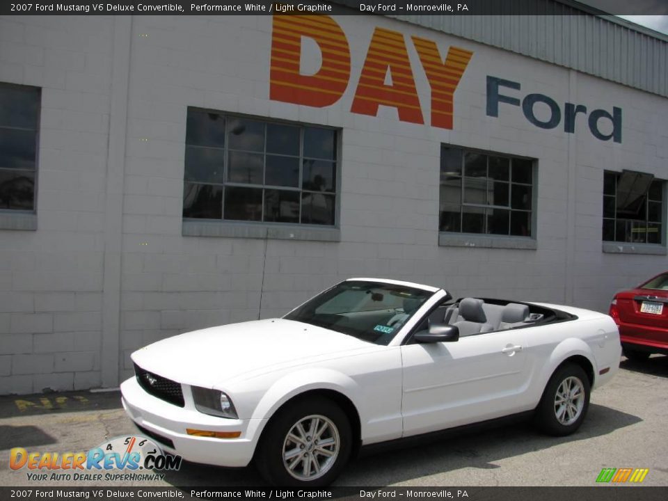 2007 Ford Mustang V6 Deluxe Convertible Performance White / Light Graphite Photo #1