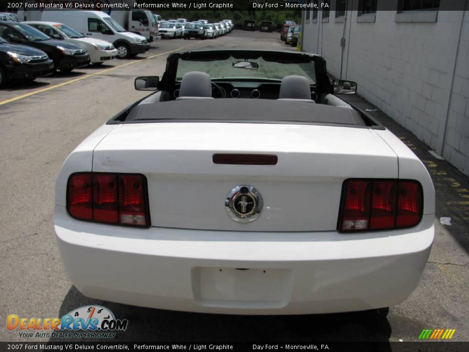 2007 Ford Mustang V6 Deluxe Convertible Performance White / Light Graphite Photo #7