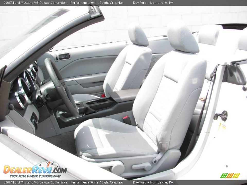 2007 Ford Mustang V6 Deluxe Convertible Performance White / Light Graphite Photo #9