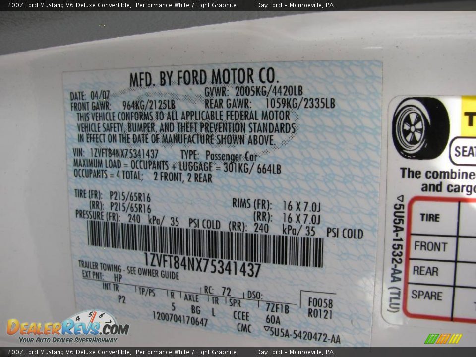 2007 Ford Mustang V6 Deluxe Convertible Performance White / Light Graphite Photo #14