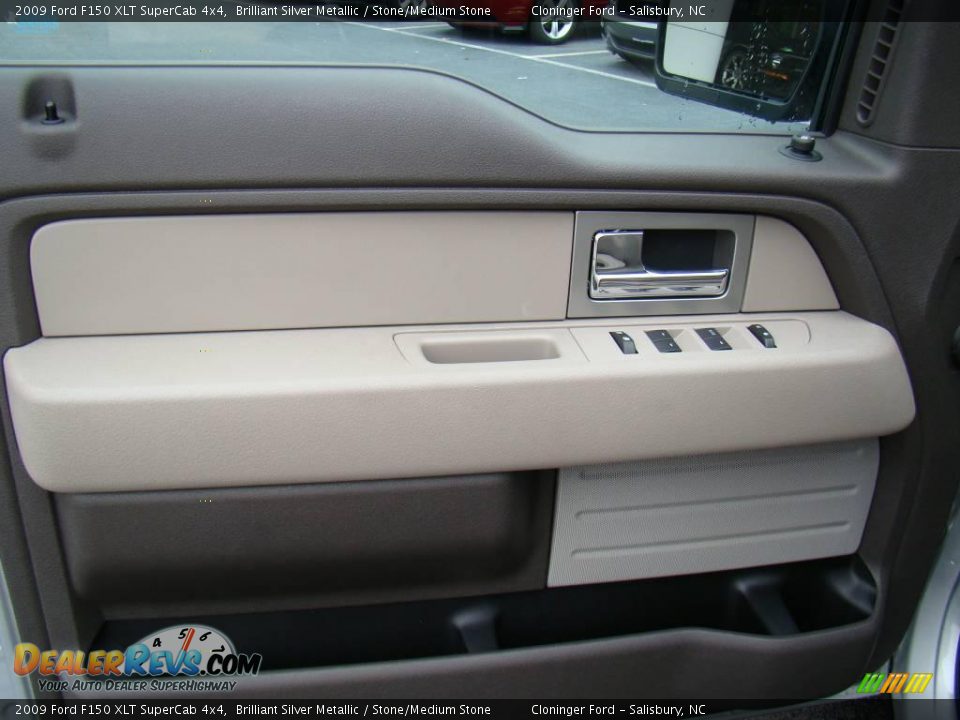 2009 Ford F150 XLT SuperCab 4x4 Brilliant Silver Metallic / Stone/Medium Stone Photo #17