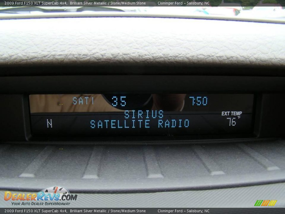 2009 Ford F150 XLT SuperCab 4x4 Brilliant Silver Metallic / Stone/Medium Stone Photo #21