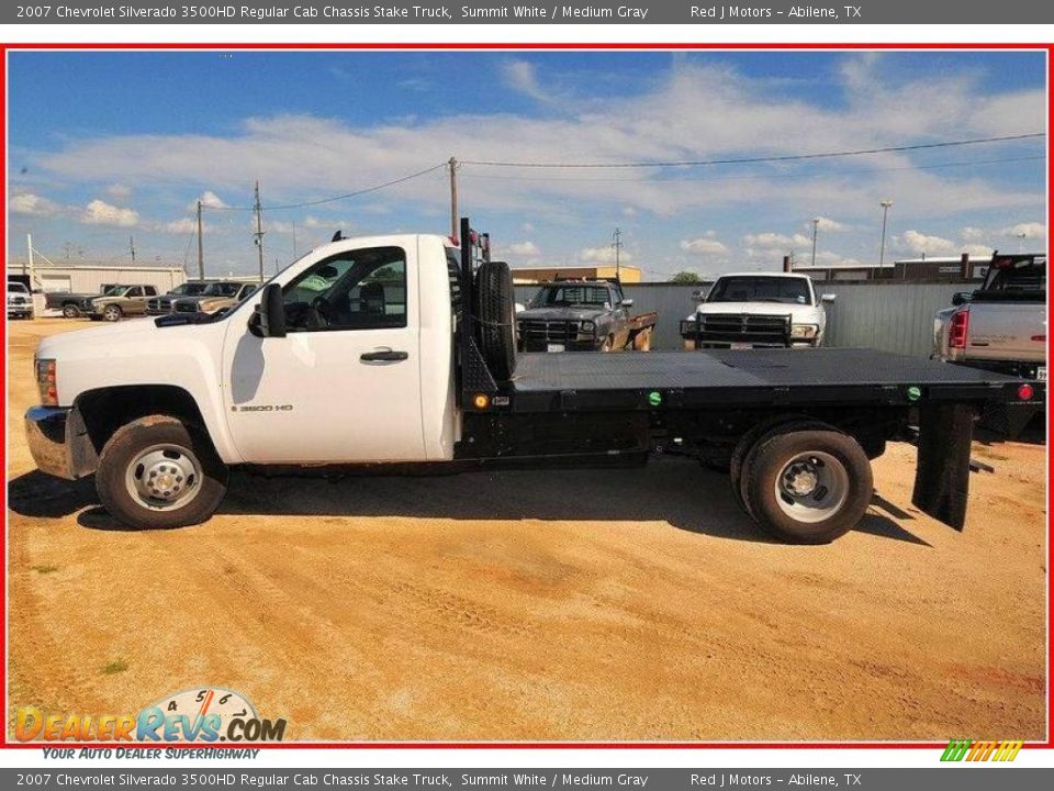 2007 Chevrolet Silverado 3500HD Regular Cab Chassis Stake Truck Summit White / Medium Gray Photo #2