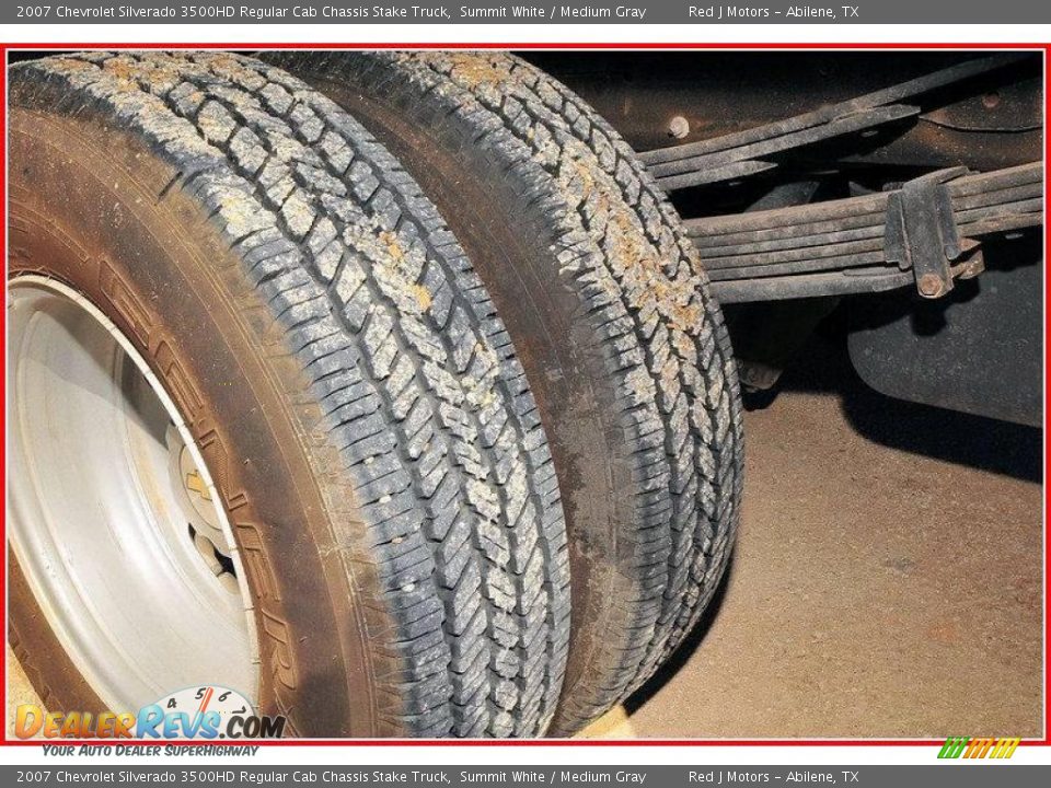 2007 Chevrolet Silverado 3500HD Regular Cab Chassis Stake Truck Summit White / Medium Gray Photo #11