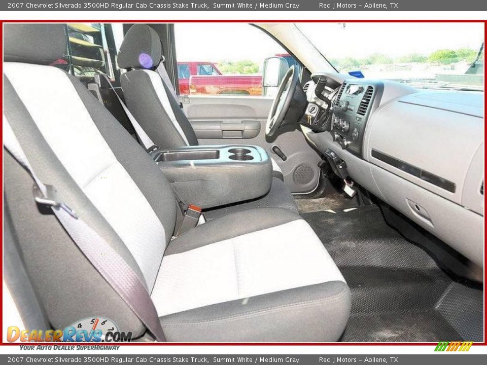 2007 Chevrolet Silverado 3500HD Regular Cab Chassis Stake Truck Summit White / Medium Gray Photo #18