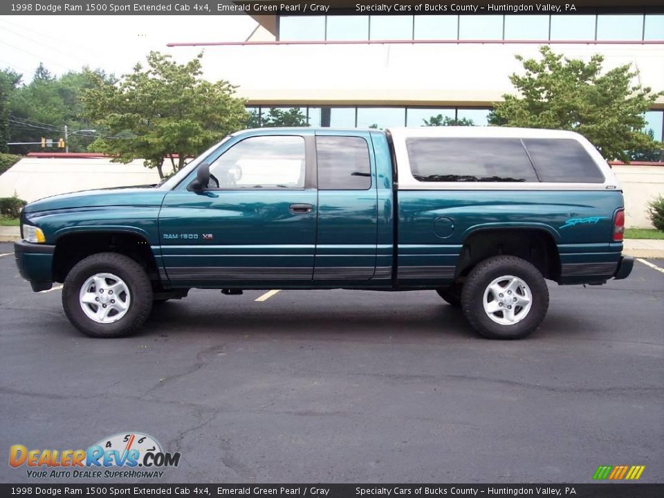 1998 Dodge Ram 1500 Sport Extended Cab 4x4 Emerald Green Pearl / Gray Photo #6