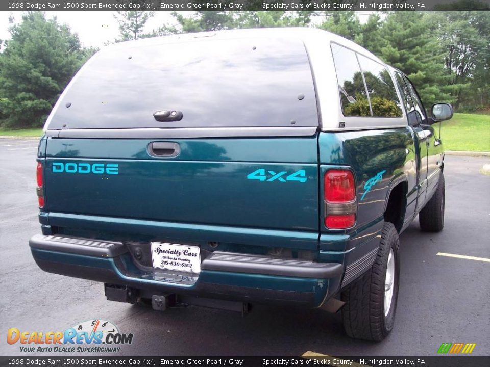 1998 Dodge Ram 1500 Sport Extended Cab 4x4 Emerald Green Pearl / Gray Photo #11