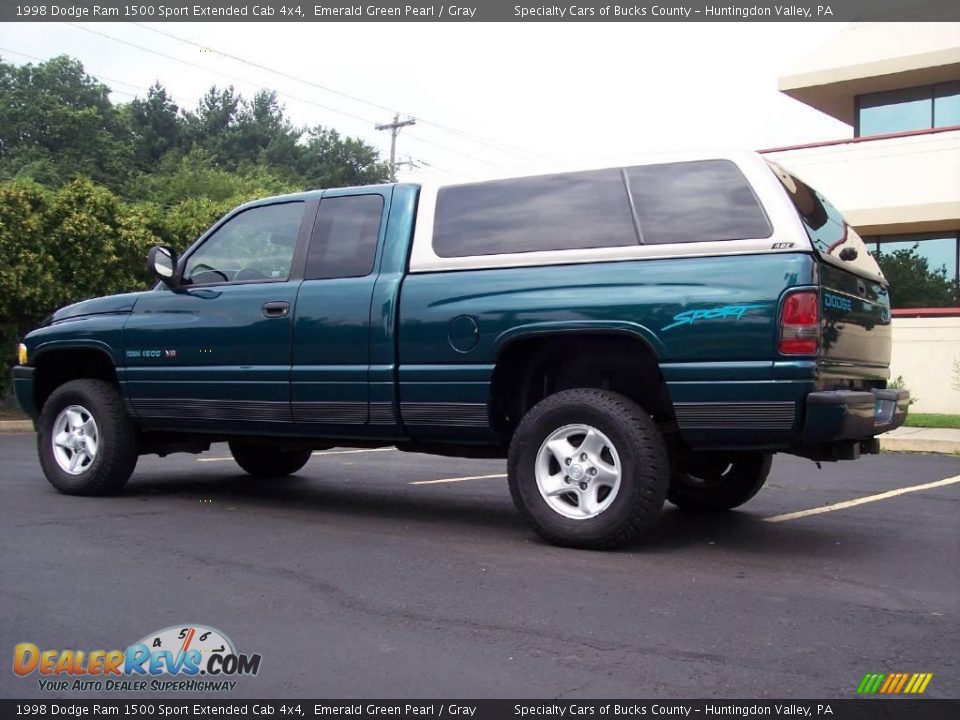 1998 Dodge Ram 1500 Sport Extended Cab 4x4 Emerald Green Pearl / Gray Photo #12