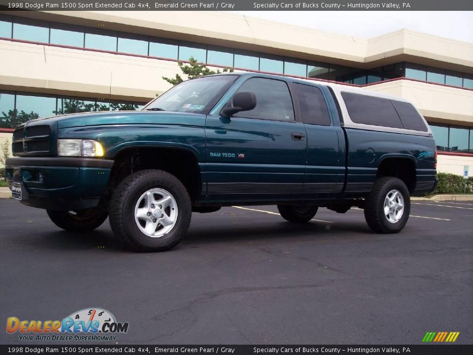 1998 Dodge Ram 1500 Sport Extended Cab 4x4 Emerald Green Pearl / Gray Photo #13