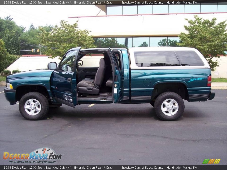 1998 Dodge Ram 1500 Sport Extended Cab 4x4 Emerald Green Pearl / Gray Photo #14