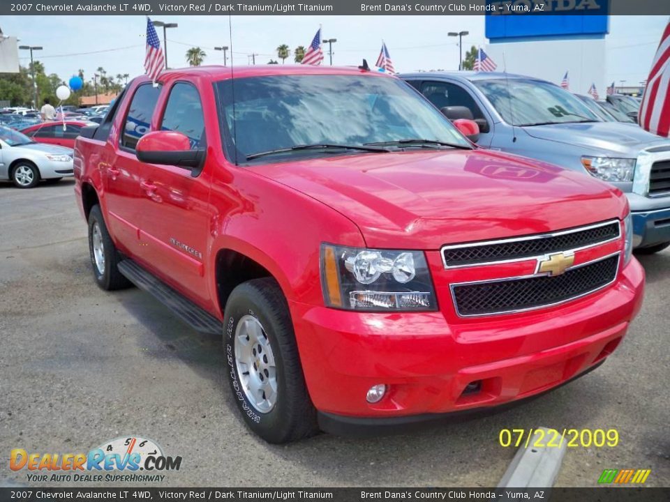 2007 Chevrolet Avalanche LT 4WD Victory Red / Dark Titanium/Light Titanium Photo #1
