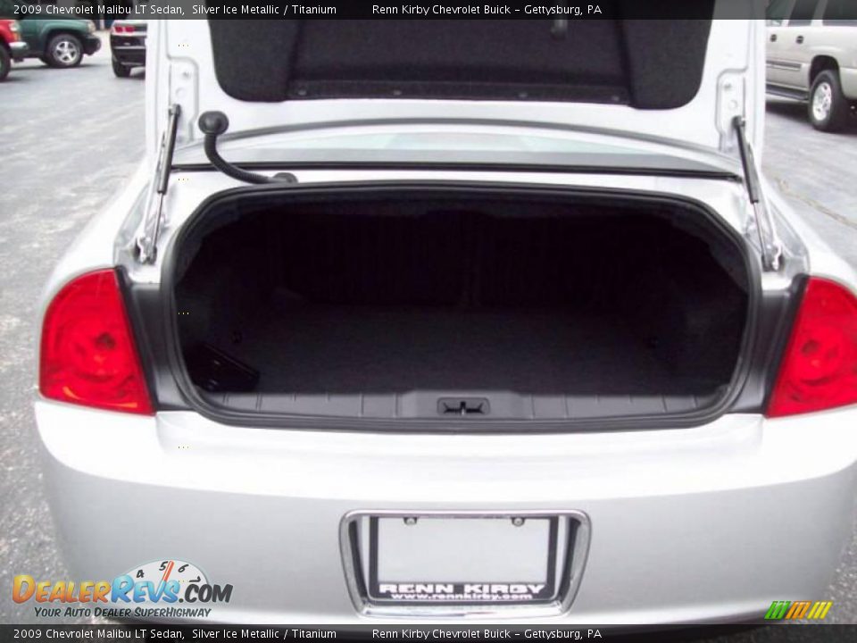 2009 Chevrolet Malibu LT Sedan Silver Ice Metallic / Titanium Photo #8