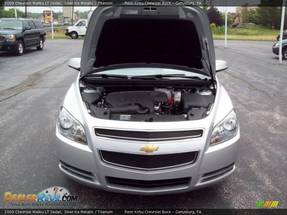2009 Chevrolet Malibu LT Sedan Silver Ice Metallic / Titanium Photo #10
