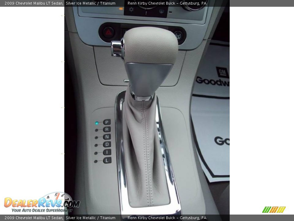 2009 Chevrolet Malibu LT Sedan Silver Ice Metallic / Titanium Photo #16