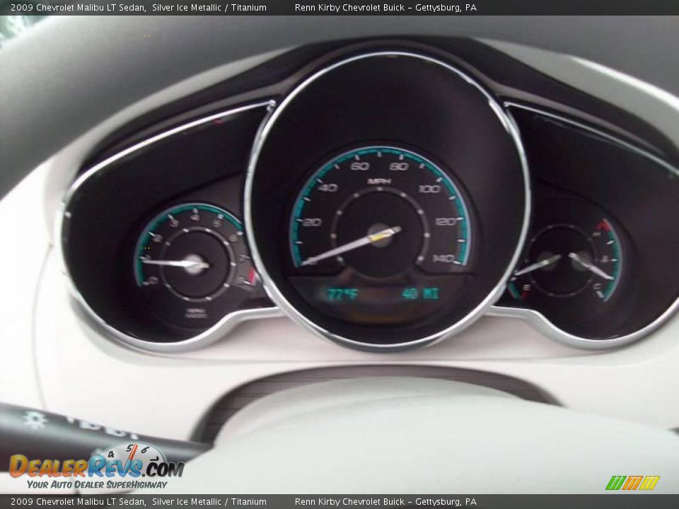 2009 Chevrolet Malibu LT Sedan Silver Ice Metallic / Titanium Photo #17
