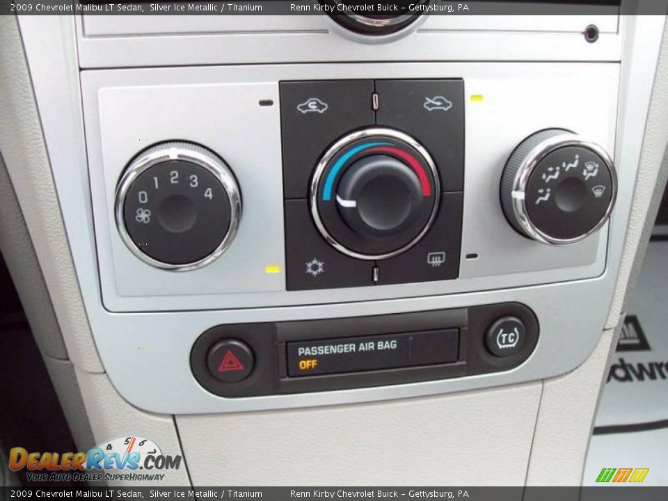 2009 Chevrolet Malibu LT Sedan Silver Ice Metallic / Titanium Photo #20