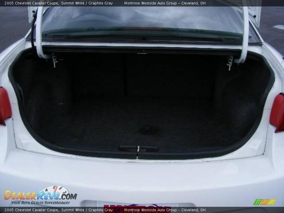 2005 Chevrolet Cavalier Coupe Summit White / Graphite Gray Photo #24