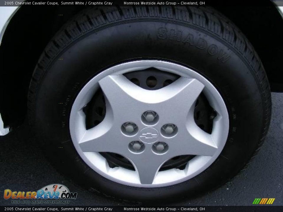 2005 Chevrolet Cavalier Coupe Summit White / Graphite Gray Photo #25