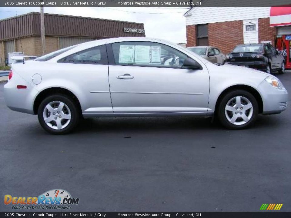 2005 Chevrolet Cobalt Coupe Ultra Silver Metallic / Gray Photo #6