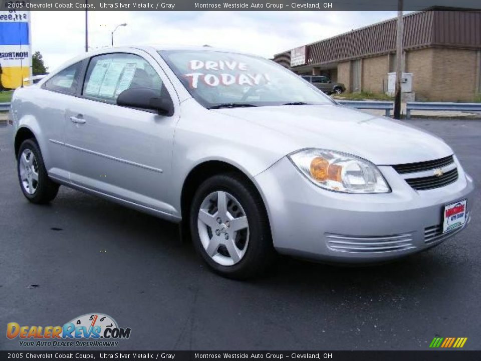 2005 Chevrolet Cobalt Coupe Ultra Silver Metallic / Gray Photo #7