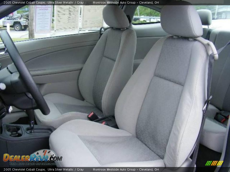 2005 Chevrolet Cobalt Coupe Ultra Silver Metallic / Gray Photo #9