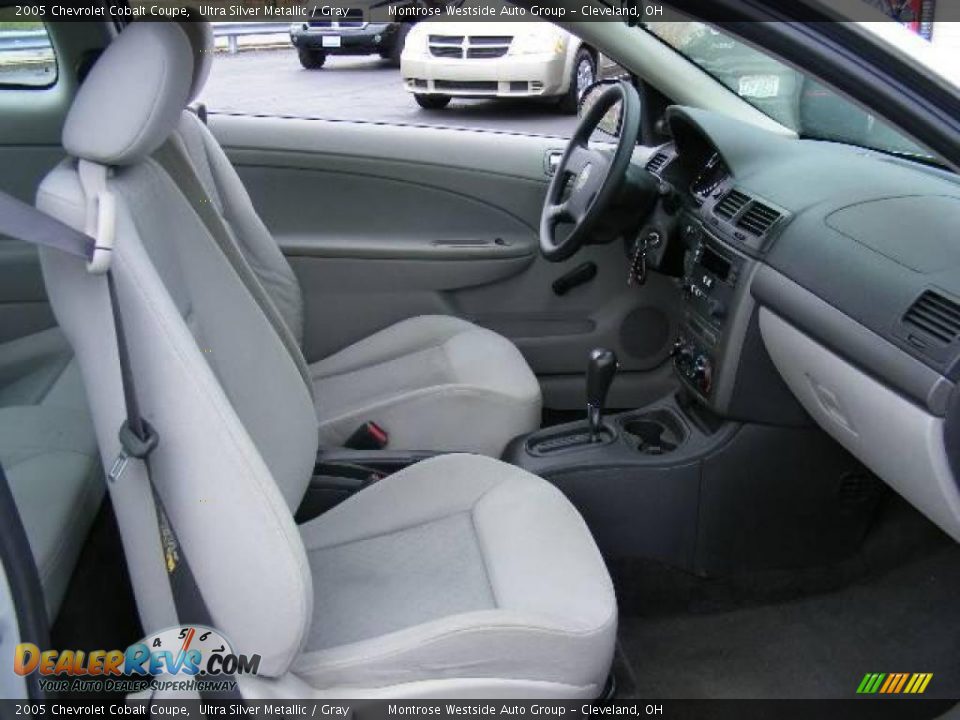 2005 Chevrolet Cobalt Coupe Ultra Silver Metallic / Gray Photo #13