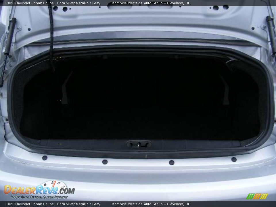 2005 Chevrolet Cobalt Coupe Ultra Silver Metallic / Gray Photo #25