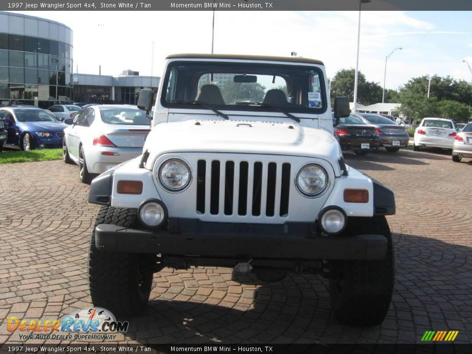 1997 Jeep Wrangler Sport 4x4 Stone White / Tan Photo #3