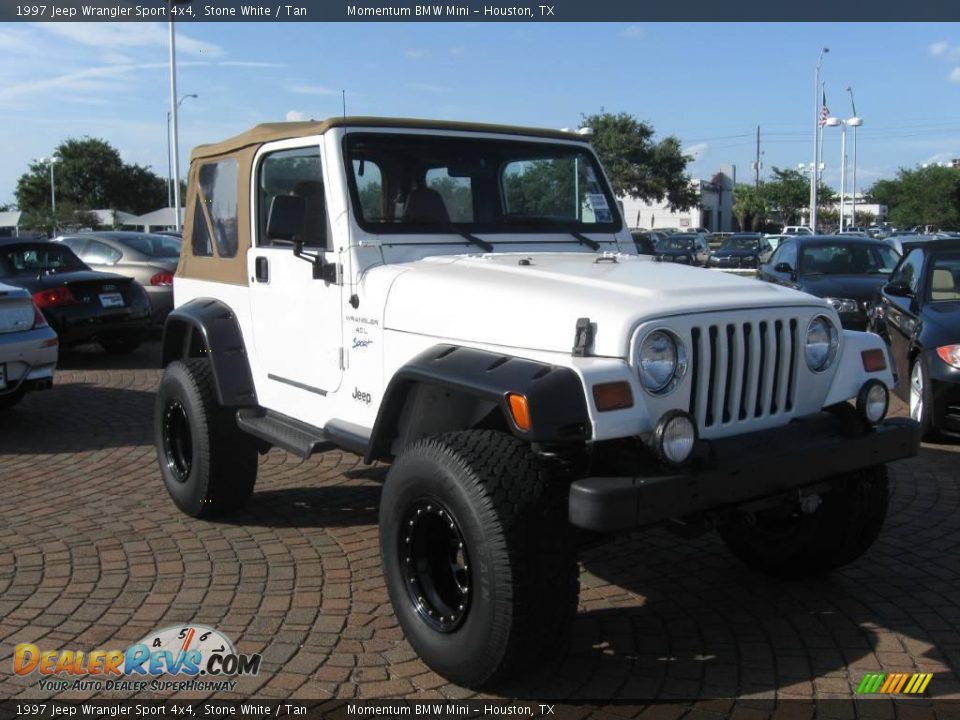 1997 Jeep Wrangler Sport 4x4 Stone White / Tan Photo #4