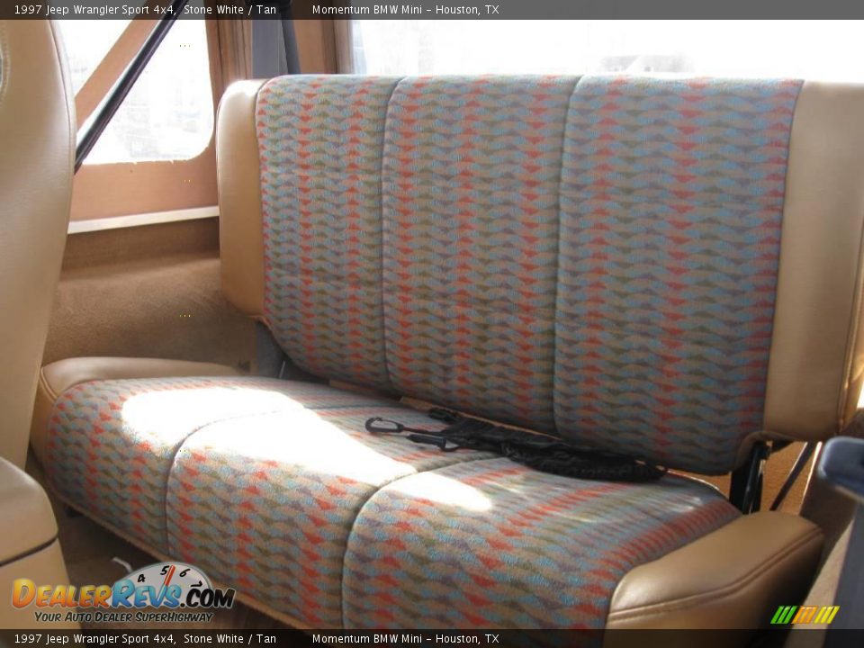 1997 Jeep Wrangler Sport 4x4 Stone White / Tan Photo #10