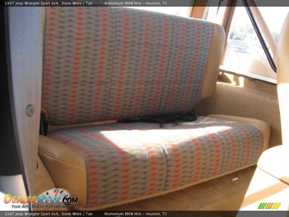 1997 Jeep Wrangler Sport 4x4 Stone White / Tan Photo #13