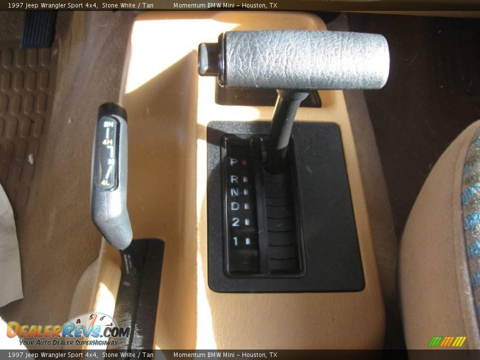1997 Jeep Wrangler Sport 4x4 Stone White / Tan Photo #15