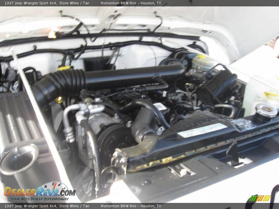 1997 Jeep Wrangler Sport 4x4 Stone White / Tan Photo #19