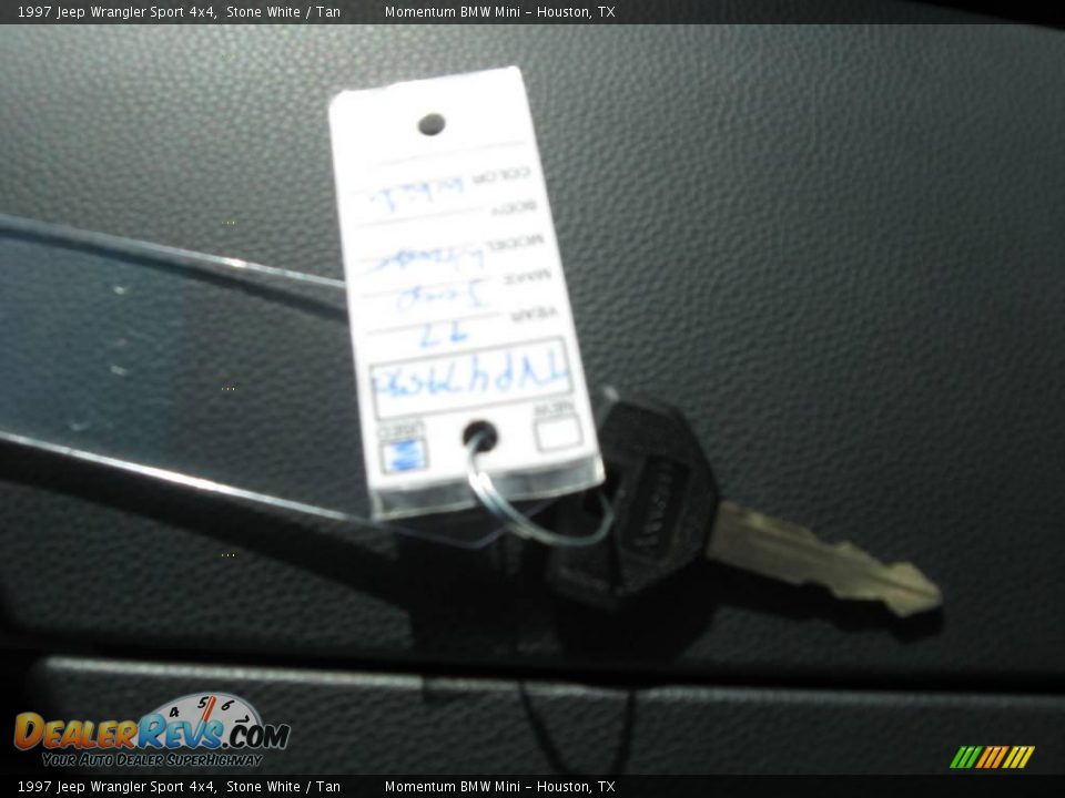 1997 Jeep Wrangler Sport 4x4 Stone White / Tan Photo #20