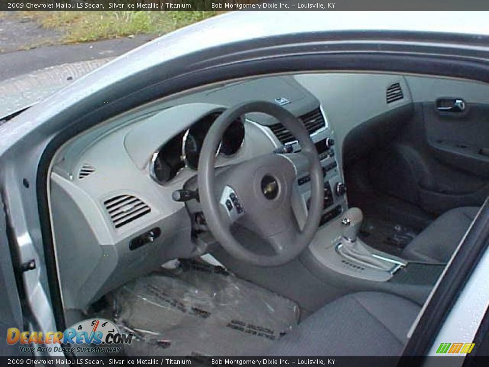 2009 Chevrolet Malibu LS Sedan Silver Ice Metallic / Titanium Photo #9