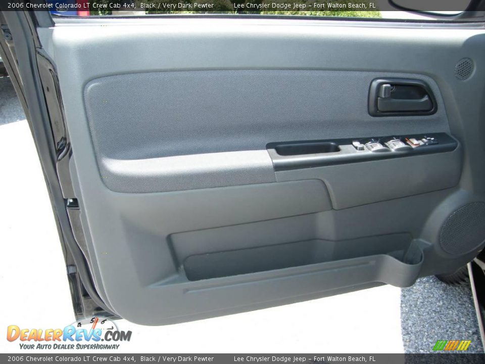 2006 Chevrolet Colorado LT Crew Cab 4x4 Black / Very Dark Pewter Photo #17
