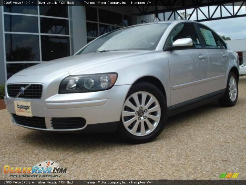 2005 Volvo S40 2.4i Silver Metallic / Off Black Photo #1