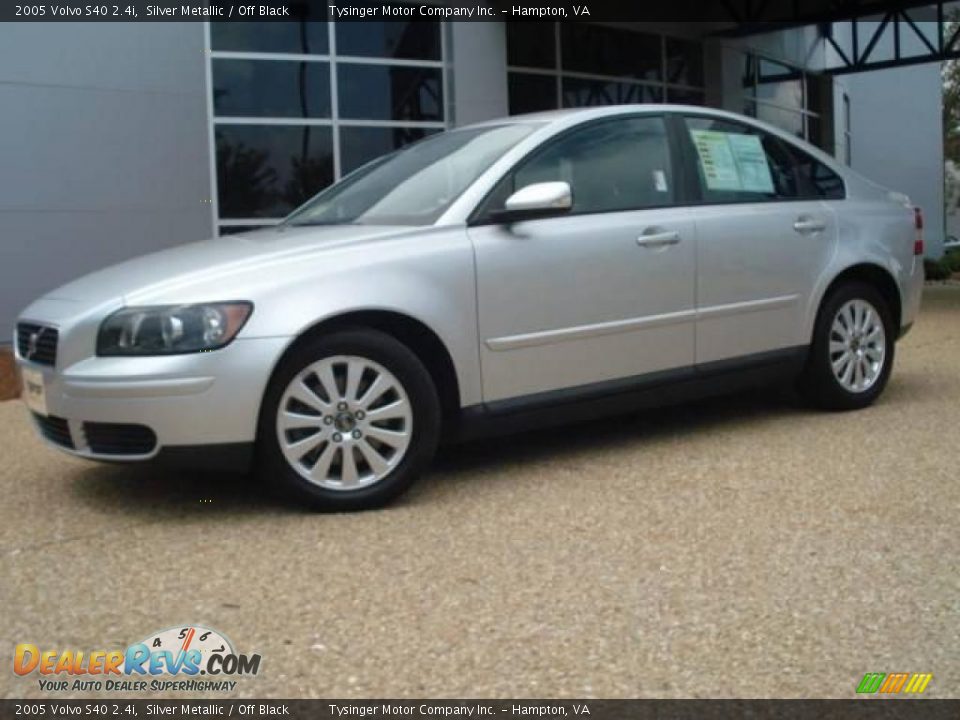 2005 Volvo S40 2.4i Silver Metallic / Off Black Photo #2